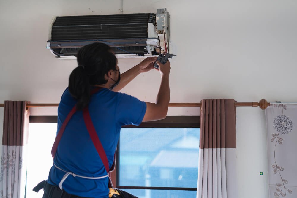 Emergency air conditioning service signs and AC repair